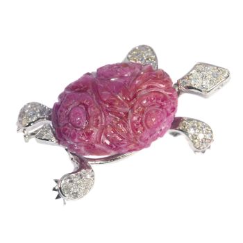 Whimsical Vintage Fifties French turle brooch set with diamonds and a 35crt ruby by Unknown artist