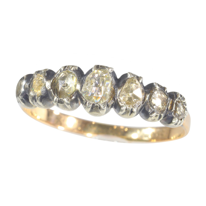 Vintage antique Early Victorian diamond inline ring by Artista Sconosciuto