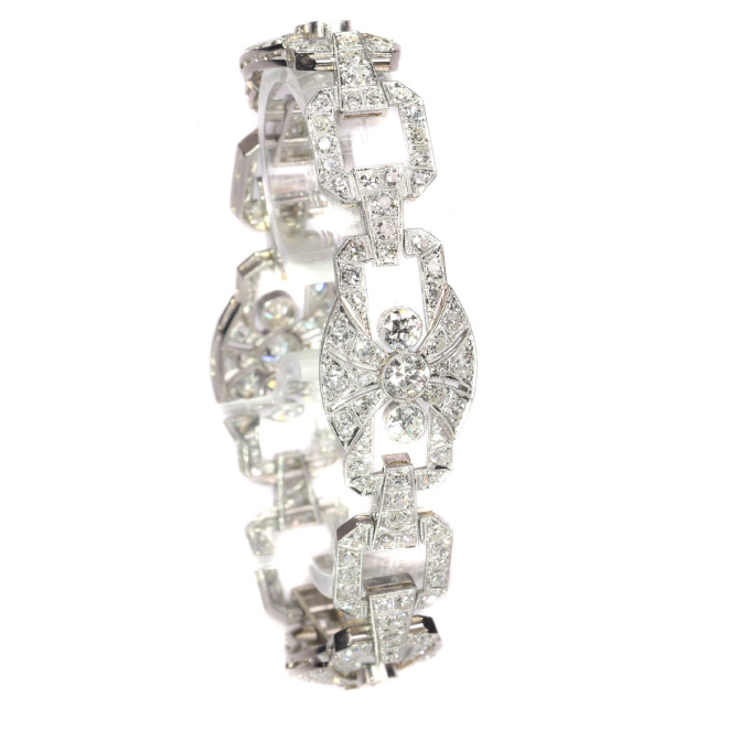 Authentic Art Deco platinum diamond bracelet 9.60 crt total diamond weight by Unbekannter Künstler
