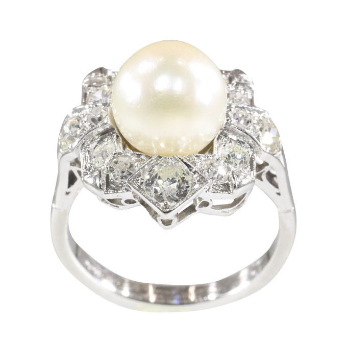Vintage Art Deco platinum diamond pearl ring by Artista Desconocido