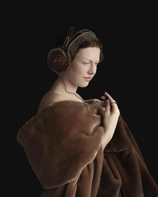 Lady with headphone by Suzanne Jongmans