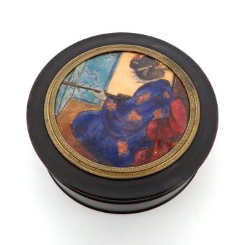 Wooden box with a Geisha enamel by Unknown artist