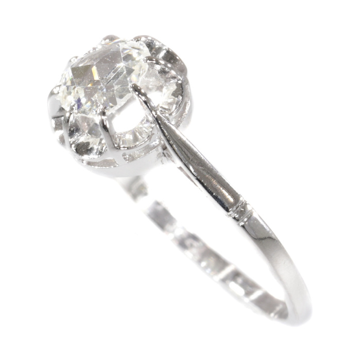 Vintage Art Deco platinum diamond engagement ring with large rose cut diamond by Onbekende Kunstenaar
