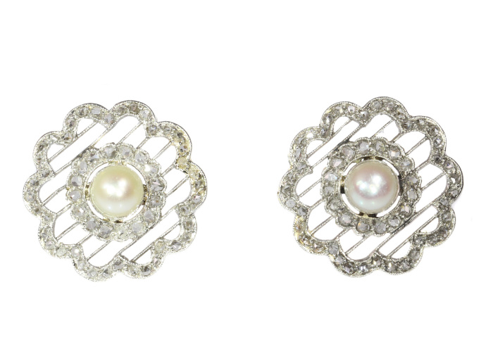 Vintage earrings Dutch Edwardian platinum set with 112 rose cuts and a pearl by Artista Sconosciuto