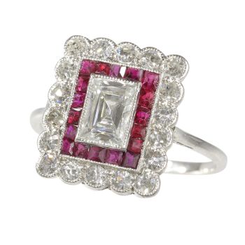 Vintage 1930's Art Deco diamond and ruby engagement ring by Artista Desconocido