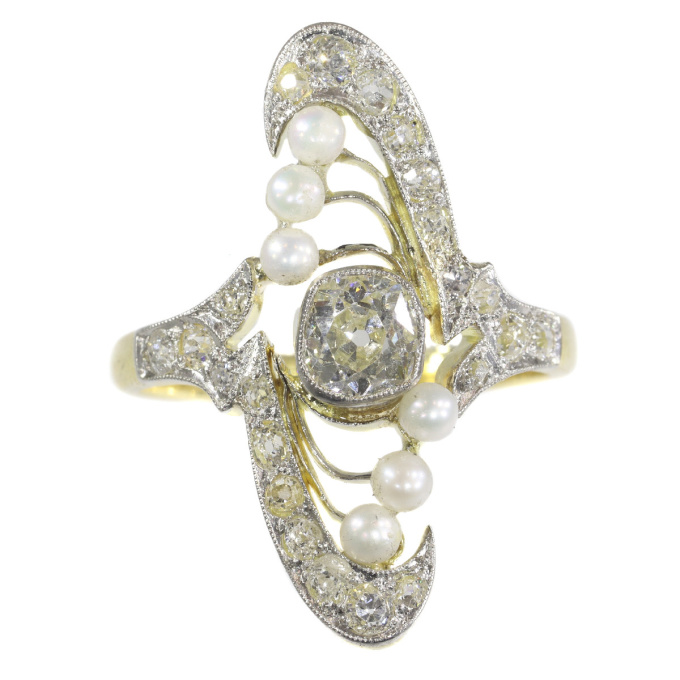 Magnificent Art Nouveau diamond and pearl ring by Artista Sconosciuto