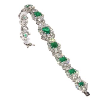 Magnificent vintage cocktail bracelet with 16 crt brilliant and 7 crt of Colombian emeralds by Unknown artist