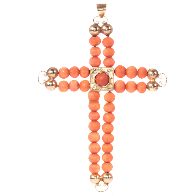 Antique Victorian 18K pink gold cross with blood coral beads by Artista Desconocido