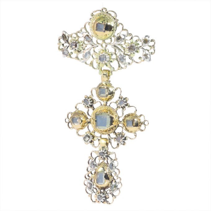 Antique early 18th Century diamond cross - a so-called à la Jeannette - with extraordinary large table rose cut by Artista Sconosciuto