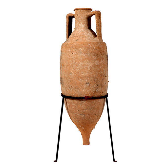  A Roman shipwrecked terracotta wine transport amphora by Onbekende Kunstenaar