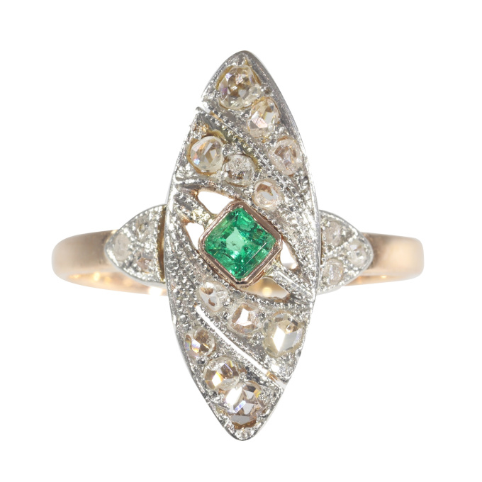Vintage 1920's Art Deco diamond and high quality emerald ring by Onbekende Kunstenaar