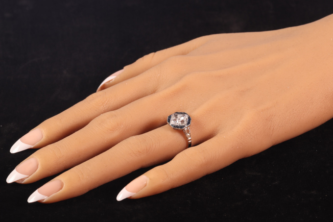 Vintage Art Deco diamond and sapphire ring by Unbekannter Künstler