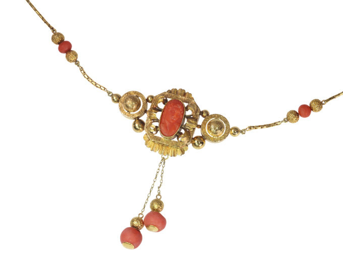 French Antique Gold and Coral Cameo Necklace by Artista Desconhecido