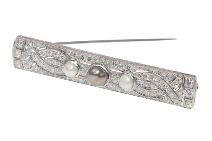 Vintage Fifties Art Deco platinum diamond bar brooch with pearls by Artista Sconosciuto