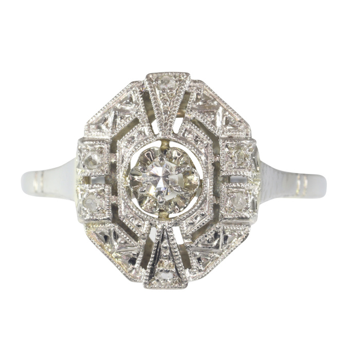 French Vintage Art Deco 18K and platinum ring with diamonds by Unbekannter Künstler