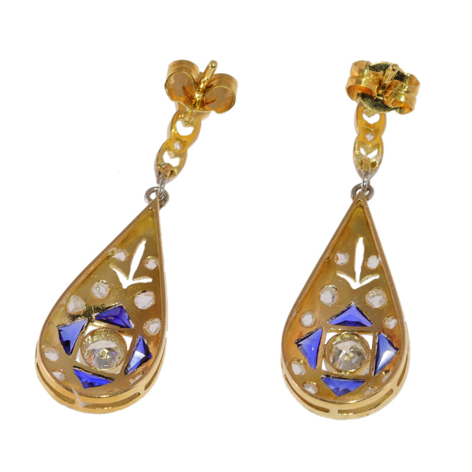 Vintage 1920's Art Deco long pendent diamond and sapphire earrings by Onbekende Kunstenaar