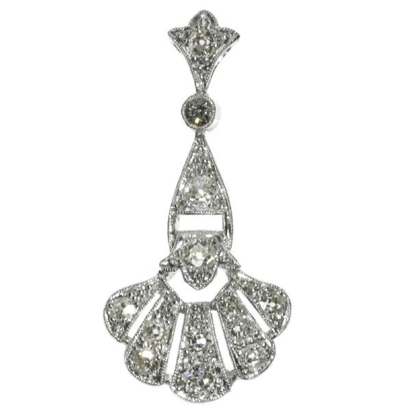 Platinum Art Deco diamond pendant by Onbekende Kunstenaar
