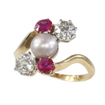 Vintage antique 18K gold ring with diamonds rubies and a natural pearl by Artista Sconosciuto