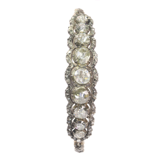 Typical Dutch rose cut diamond bracelet in Victorian style with large rose cuts by Artista Desconocido