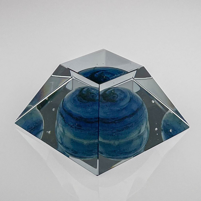 Cut crystal Art-Object, Model 3101 - Nuutajärvi-Notsjö, Finland ca 1990 by Oiva Toikka