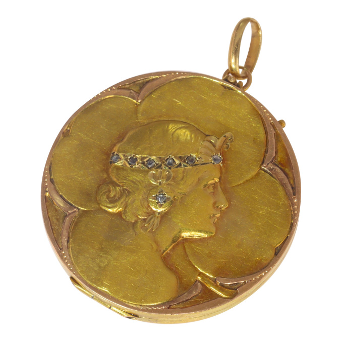 Vintage Art Nouveau 18K lucky four leaf clover locket with ladies head set with rose cut diamonds by Unknown artist