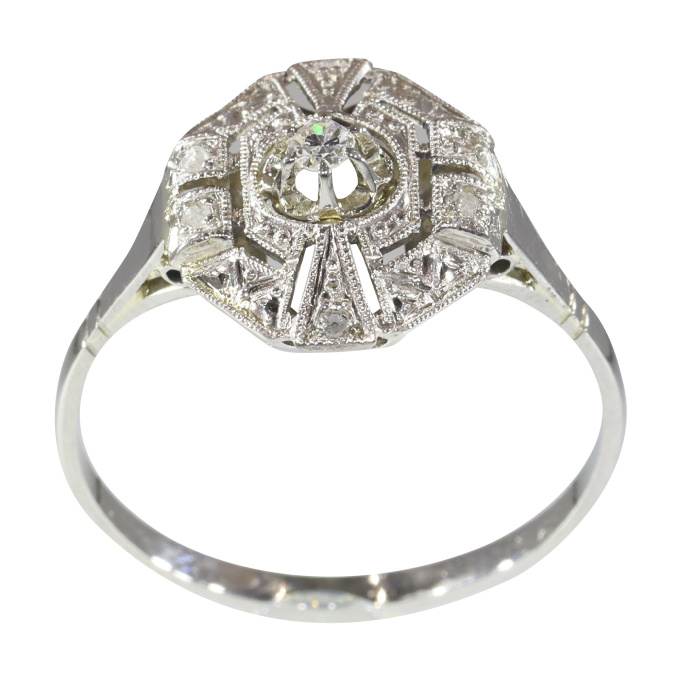 French Vintage Art Deco 18K and platinum ring with diamonds by Artista Sconosciuto