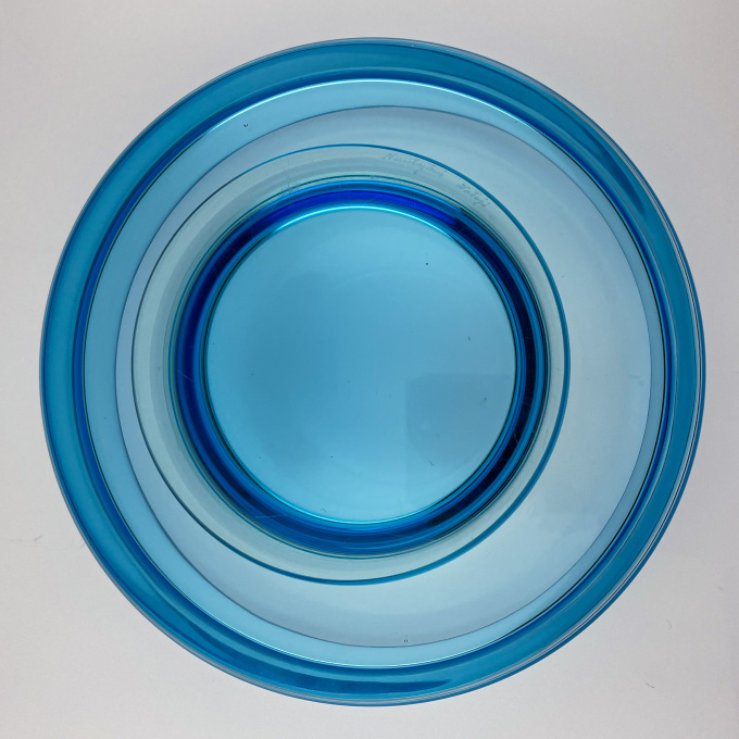 A large topaz-blue and clear glass art-object, model KF 261 - Nuutajärvi-Notsjö Finland circa 1965 by Kaj Franck