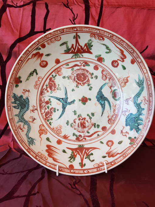 Chinese polychrome porcelain Swatow Guangzhou charger, ca.1600 by Unknown artist