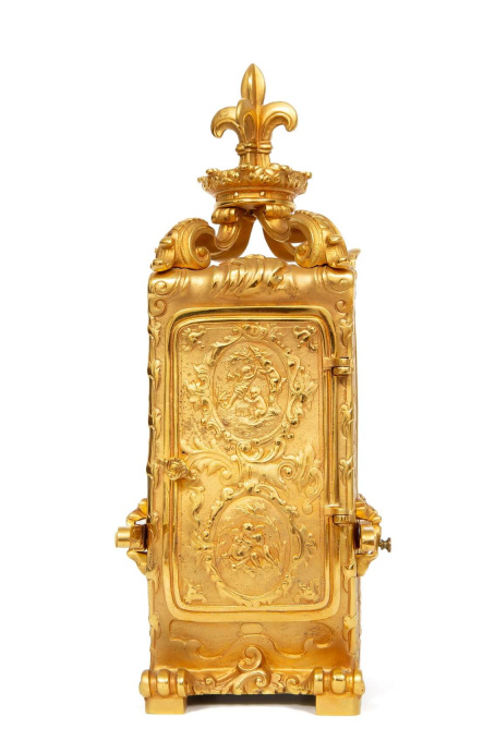 A French gilt brass 'sedan chair' carriage clock, circa 1870 by Onbekende Kunstenaar
