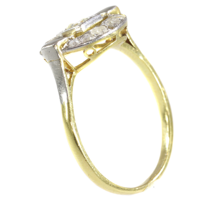 Art Deco diamond ring in two tone gold by Unbekannter Künstler