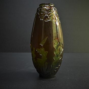 Rear Gallé vase  by Artista Desconocido