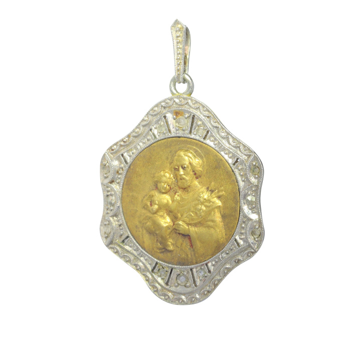 Vintage 1910's Edwardian 18K gold pendant set with diamonds St. Anthony of Padua depicted holding the Child Jesus medal by Artista Sconosciuto