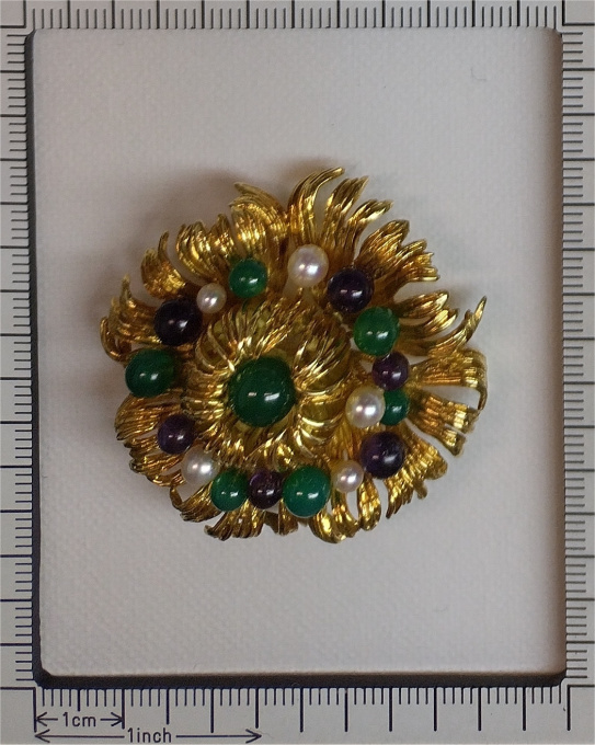 Vintage Sixties 18K gold brooch signed Grosse 1969 by Unknown Artist