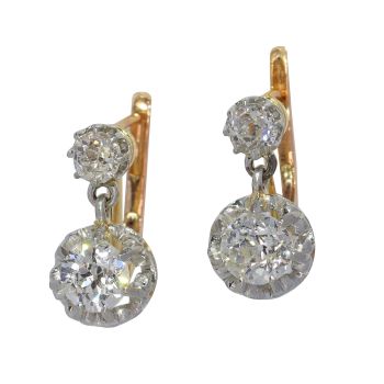 Deco Diamonds Earrings: The 1920s Elegance in Gold and Platinum by Artista Sconosciuto