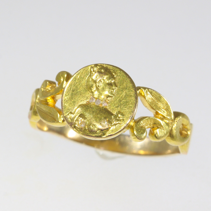 Vintage antique Art Nouveau gold ring with rose cut diamonds by Unknown Artist