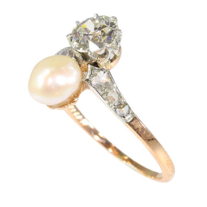 Vintage antique diamond and pearl engagement ring made around 1895 by Unbekannter Künstler