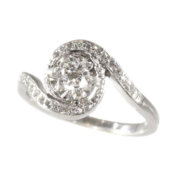 Estate platinum diamond engagement ring a so called tourbillion or twister by Unbekannter Künstler