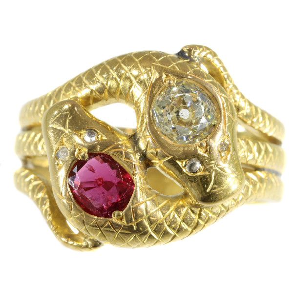 Late Victorian gold double serpent snake ring set with big diamond and ruby by Onbekende Kunstenaar