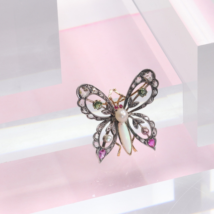 Vintage bejeweled butterfly brooch by Unbekannter Künstler