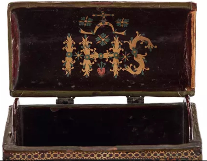 An important Spanish colonial Barniz de pasto lacquer casket  by Unknown Artist