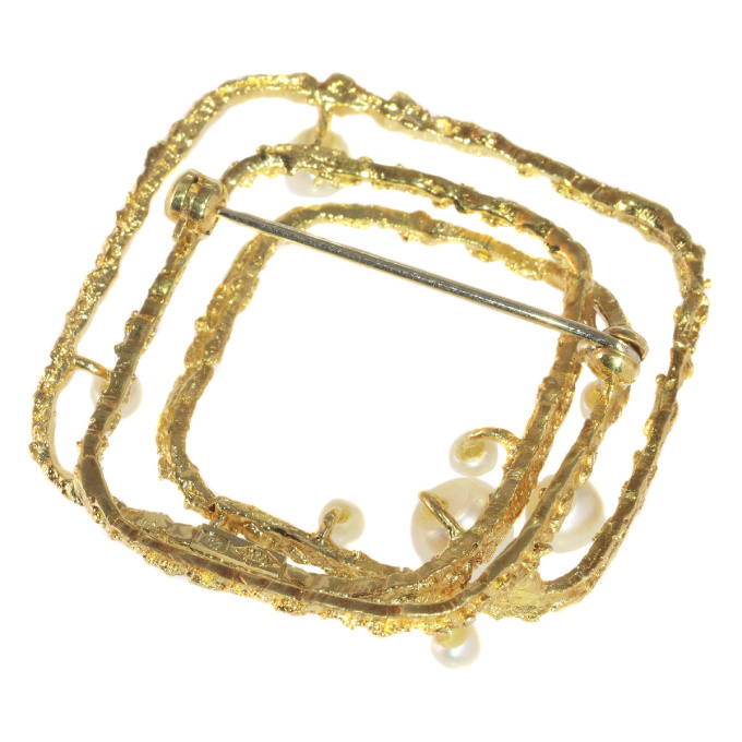 Vintage Sixties gold arty brooch with pearls by Artista Sconosciuto