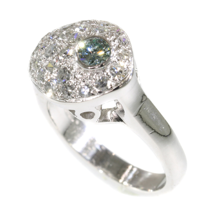 Vintage Fifties diamond ring with natural light blue diamond by Unbekannter Künstler