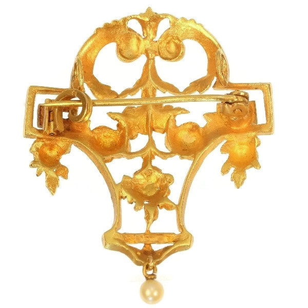 French gold brooch pendant Late Victorian Belle Epoque Style Guirlande by Onbekende Kunstenaar