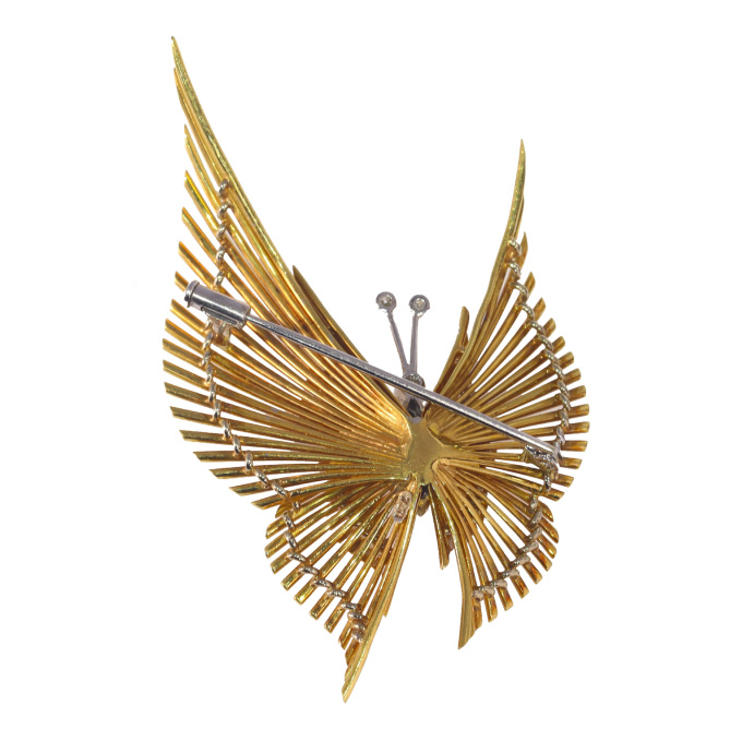 Vintage 1960's 18K gold diamond butterfly brooch by Artista Desconocido