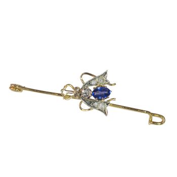 Vintage antique gold diamond fly on bar brooch by Artiste Inconnu
