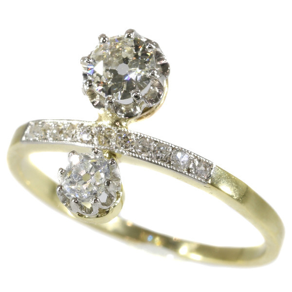 Belle Epoque diamond engagement ring by Artiste Inconnu