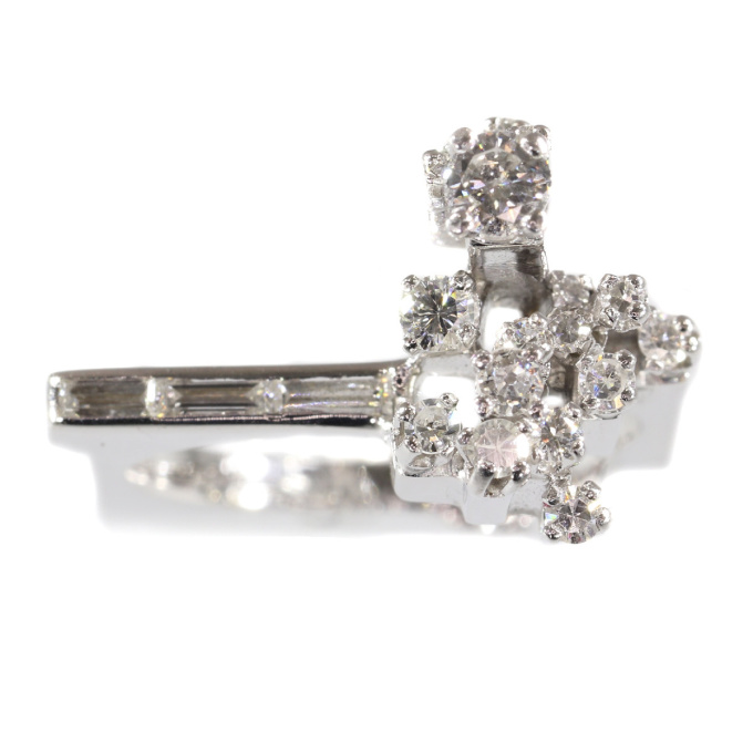French Vintage Sixties strong design artist Vendome platinum diamond ring by Unbekannter Künstler