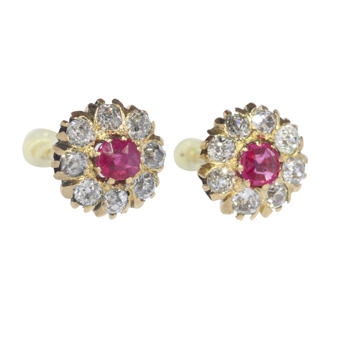 Antique Victorian antique diamond earstuds with natural rubies by Artista Desconocido