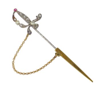 Antique diamond pin in the shape of a sword or dagger by Artista Desconocido