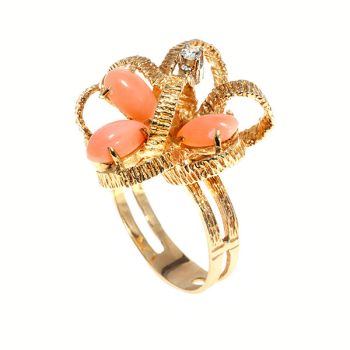 Ribbon ring with coral and a diamond by Unknown artist